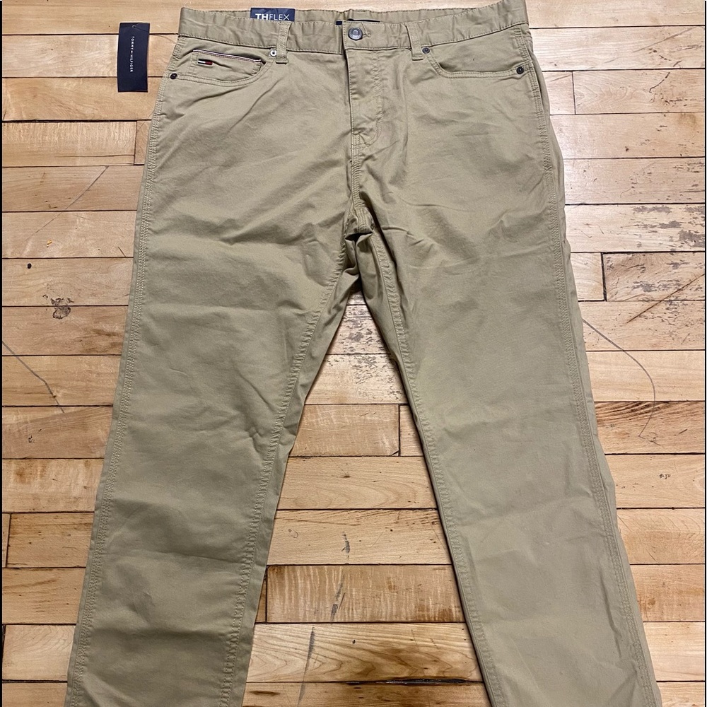 Tommy Hilfiger (The Flex) Chinos NWT 34x30